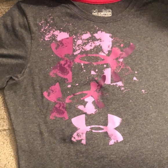 🎉4 for $20 Under Armour Run Semi-fitted Tee, medium - Picture 2 of 5